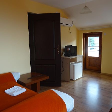 Family Hotel Rose Pavel Banya Esterno foto
