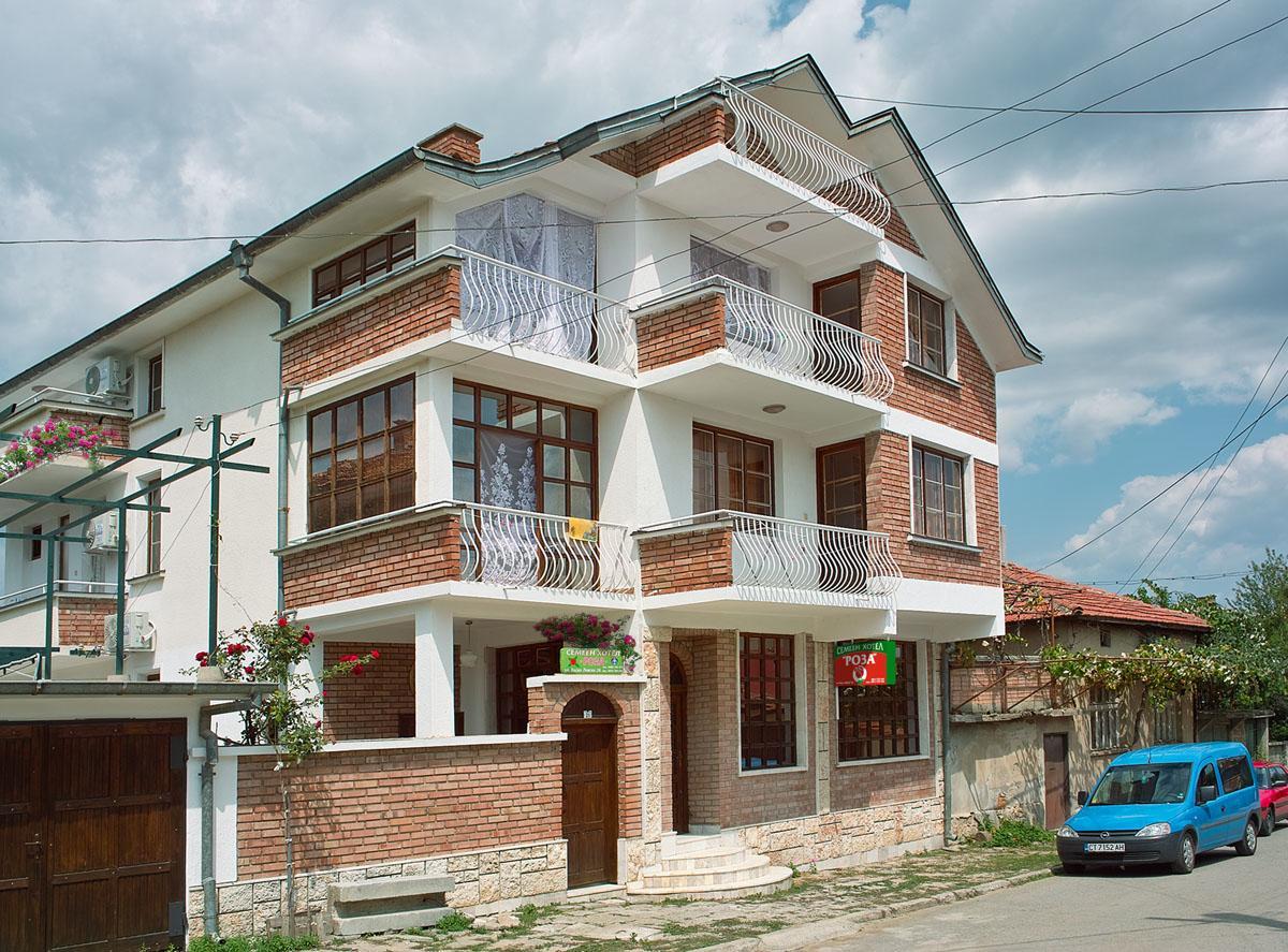 Family Hotel Rose Pavel Banya Esterno foto
