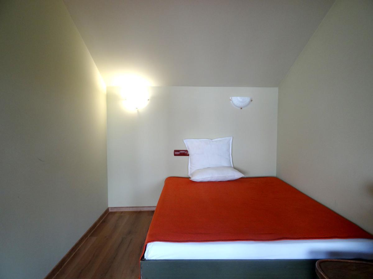 Family Hotel Rose Pavel Banya Esterno foto